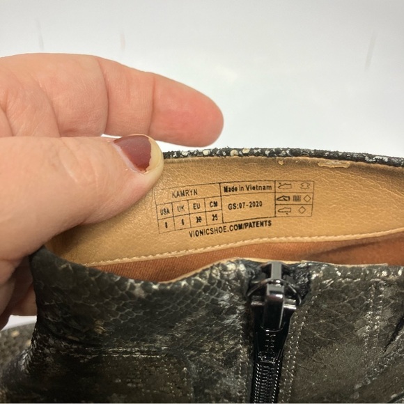 Vionic Kamryn snakeskin print ankle boots comfort shoes size 8 - Picture 5 of 8